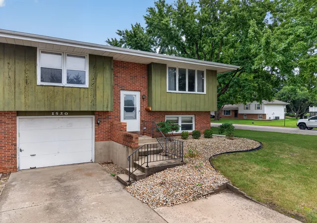 Photo 2 of Multi family home for sale at 1520 Adams St, Ottawa, IL 61350 | MLS# 12766398 | Listing updated on 2026-10-04