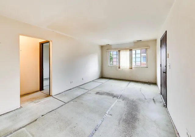 Photo 3 of Sale Pending at 6876 W Touhy Ave #3E, Niles, IL 60714 | MLS# 12766409 | Listing updated on 2026-10-07
