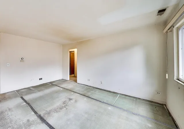 Photo 3 of Sale Pending at 6876 W Touhy Ave #3E, Niles, IL 60714 | MLS# 12766409 | Listing updated on 2026-10-07