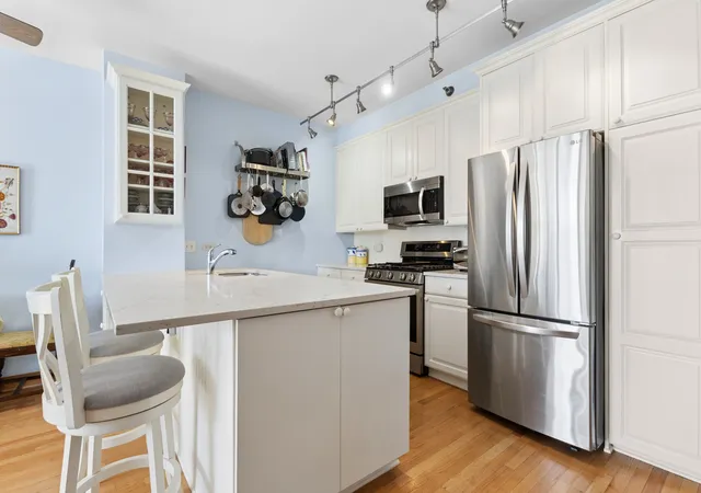 Photo 1 of Condo for sale at 330 N Jefferson St #1206, Chicago, IL 60661 | MLS# 12766411 | Listing updated on 2026-10-20