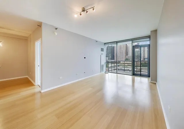 Photo 3 of Condo for sale at 125 S Green St #805A, Chicago, IL 60607 | MLS# 12766421 | Listing updated on 2026-10-08