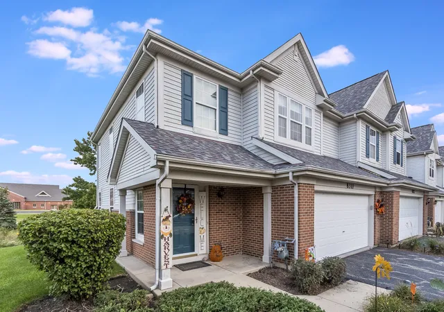 Photo 2 of Condo for sale at 8310 Pembridge Ct, Joliet, IL 60431 | MLS# 12766422 | Listing updated on 2026-09-30