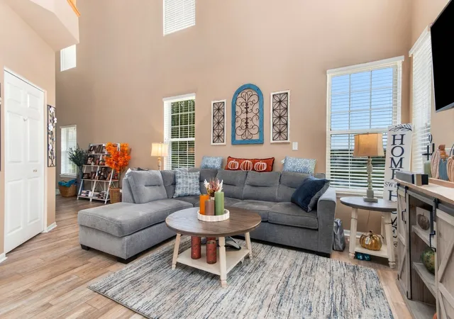 Listing Photo 4 - Condo for sale in building located at 8310 Pembridge Ct, Joliet, IL 60431