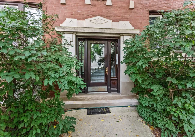 Photo 1 of Condo for sale at 805 W Belle Plaine Ave #103, Chicago, IL 60613 | MLS# 12766424 | Listing updated on 2026-09-24