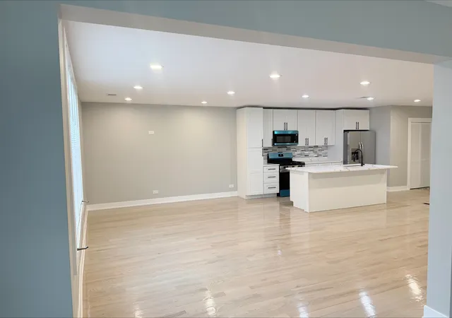 Photo 3 of Single family home for sale at 5708 W 84th Place, Burbank, IL 60459 | MLS# 12766433 | Listing updated on 2026-09-24