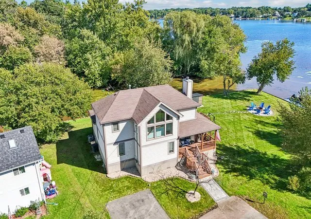 Photo 1 of Single family home for sale at 25138 W Lake Ave, Ingleside, IL 60041 | MLS# 12766436 | Listing updated on 2026-10-07