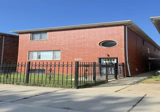 Townhouse for sale at 3200 S Throop St #B, Chicago, IL 60608 | MLS# 12766457
