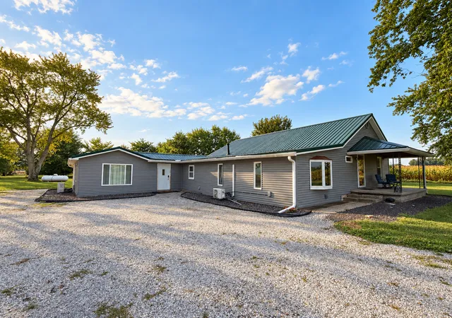 Single family home for sale at 2076 N State Rd, Flora, IL 62839 | MLS# 12766459