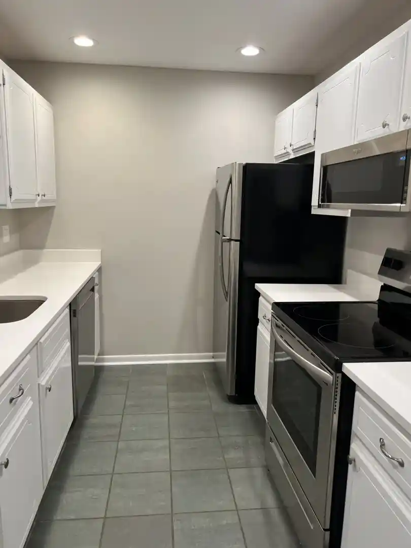 Listing Photo 7 - Condo for sale in 2600 Windsor Mall located at 2600 Windsor Mall, Park Ridge, IL 60068 - Unit #2E