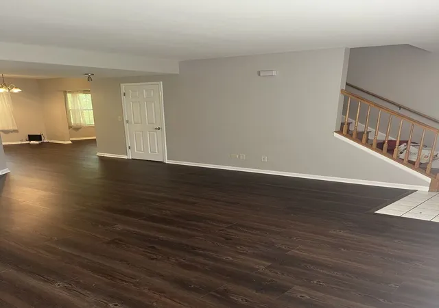 Photo 3 of Townhouse for sale at 1404 W Split Oak Cir, Round Lake Beach, IL 60073 | MLS# 12766468 | Listing updated on 2026-09-28