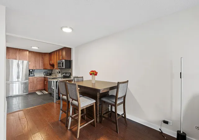 Listing Photo 4 - Condo for sale in building located at 899 S Plymouth Ct, Chicago, IL 60605 - Unit #1505