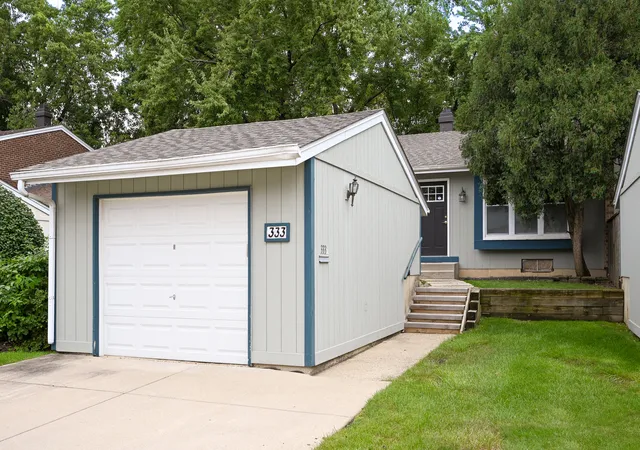 Townhouse for sale at 333 Colony Green Dr, Bloomingdale, IL 60108 | MLS# 12766477