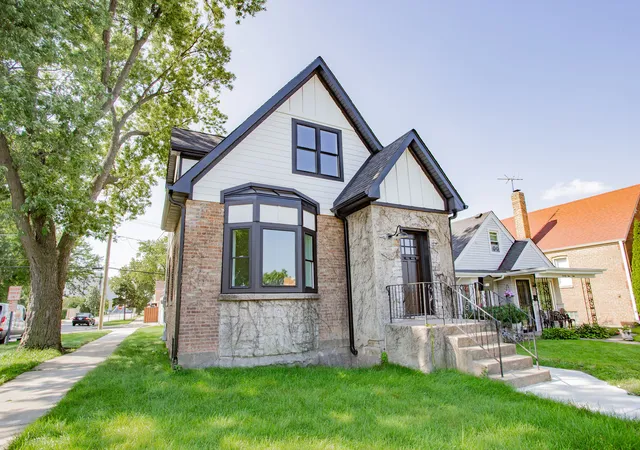 Single family home for sale at 7301 W Pensacola Ave, Norridge, IL 60706 | MLS# 12766483
