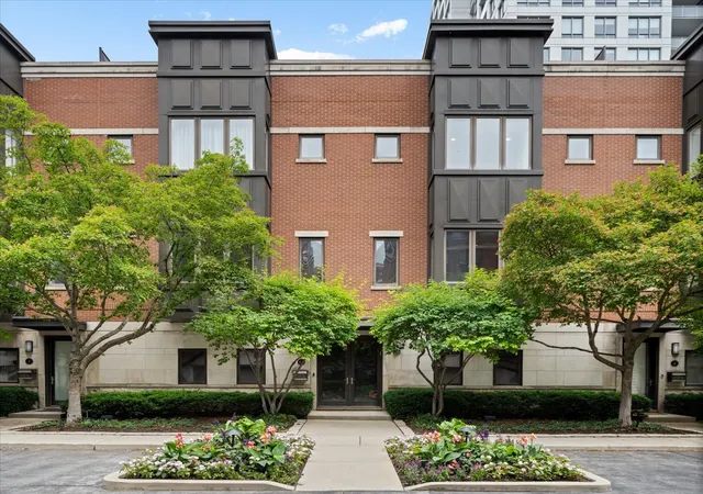 Photo 1 of Townhouse for sale at 460 W Superior St #4-5, Chicago, IL 60654 | MLS# 12766498 | Listing updated on 2026-09-22