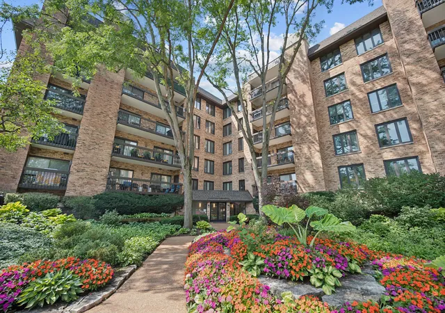 Photo 1 of Condo for sale at 1740 Mission Hills Rd #303, Northbrook, IL 60062 | MLS# 12766509 | Listing updated on 2026-09-29