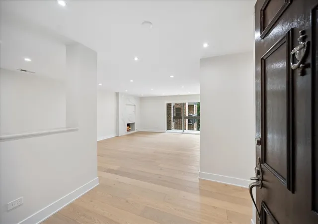 Photo 2 of Condo for sale at 1740 Mission Hills Rd #303, Northbrook, IL 60062 | MLS# 12766509 | Listing updated on 2026-09-29