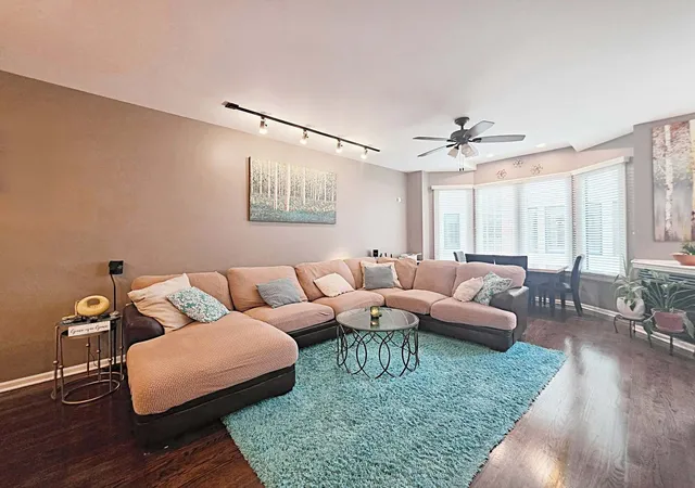 Photo 4 of Townhouse for sale at 4240 N Kenmore Ave #3N, Chicago, IL 60613 | MLS# 12766514 | Listing updated on 2026-09-24