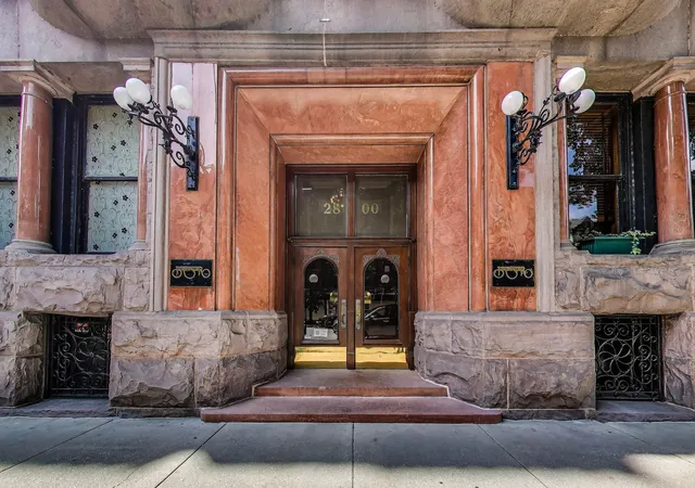 Condo for sale at 2800 N Pine Grv Ave #8CD, Chicago, IL 60657 | MLS# 12766515