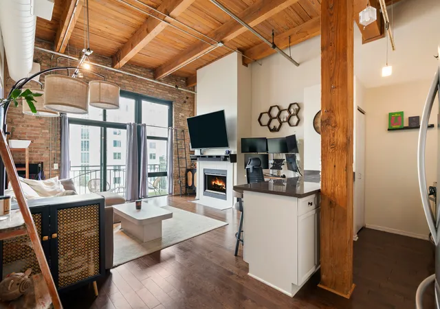 Photo 2 of Condo for sale at 1632 S Indiana Ave #706, Chicago, IL 60616 | MLS# 12766521 | Listing updated on 2026-09-24