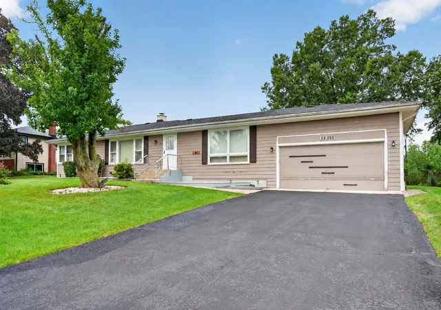 Photo 3 of Single family home for sale at 2n266 Prairie Ave, Glen Ellyn, IL 60137 | MLS# 12766549 | Listing updated on 2026-09-22