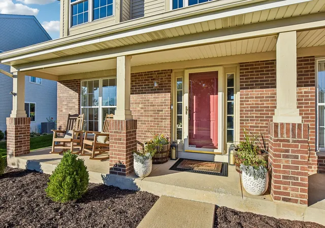 Photo 2 of Single family home for sale at 138 Cobbler Ln, Sugar Grove, IL 60554 | MLS# 12766551 | Listing updated on 2026-10-06