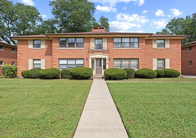 Photo 2 of Condo for sale at 10710 W Cermak Rd #2W, Westchester, IL 60154 | MLS# 12766552 | Listing updated on 2026-09-29