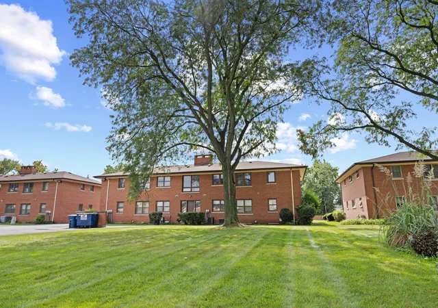 Photo 3 of Condo for sale at 10710 W Cermak Rd #2W, Westchester, IL 60154 | MLS# 12766552 | Listing updated on 2026-09-29