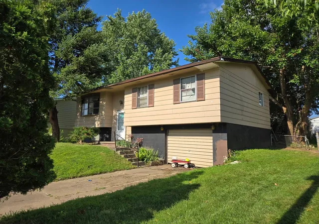Photo 3 of Single family home for sale at 2308 Jebens Ave, Davenport, IA 52804 | MLS# 12766556 | Listing updated on 2026-10-21