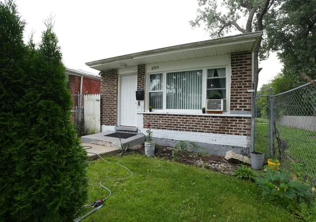 Photo 2 of Single family home for sale at 6909 S Ada St, Chicago, IL 60636 | MLS# 12766572 | Listing updated on 2026-09-24
