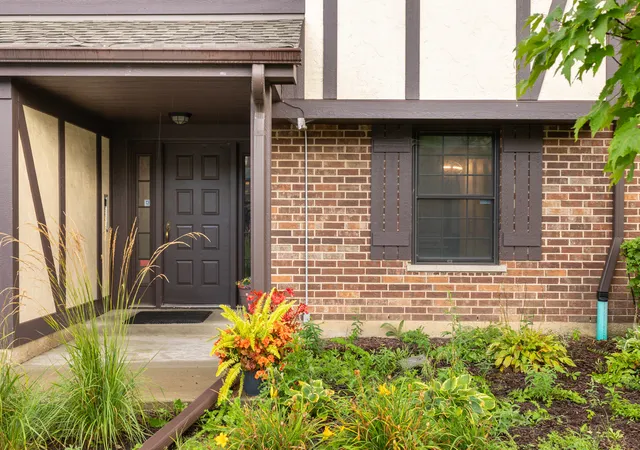 Photo 1 of Condo for sale at 704 Elizabeth Dr #B, Wood Dale, IL 60191 | MLS# 12766577 | Listing updated on 2026-09-25