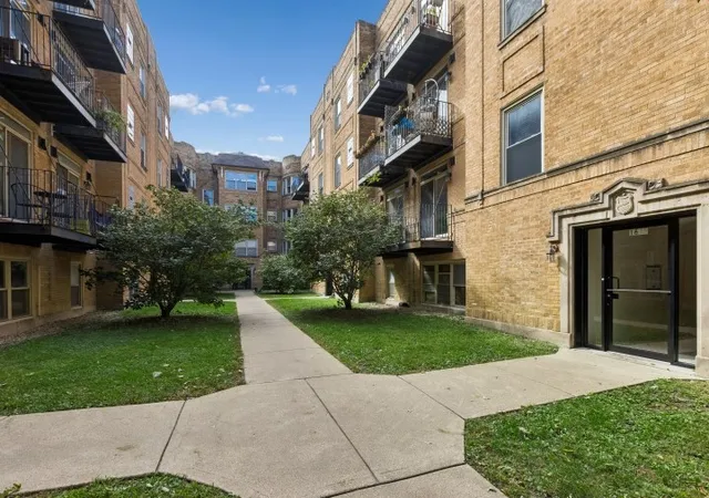 Condo for sale at 1641 W Farwell Ave #1S, Chicago, IL 60626 | MLS# 12766592