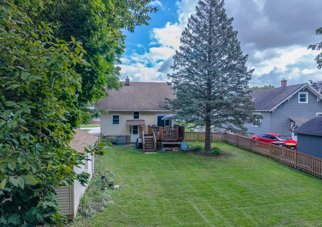 Photo 2 of Single family home for sale at 445 Pleasant St, Woodstock, IL 60098 | MLS# 12766595 | Listing updated on 2026-09-30