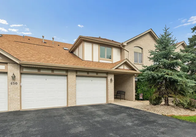 Photo 2 of Condo for sale at 6510 Pine Trl Ln #4, Tinley Park, IL 60477 | MLS# 12766605 | Listing updated on 2026-09-30