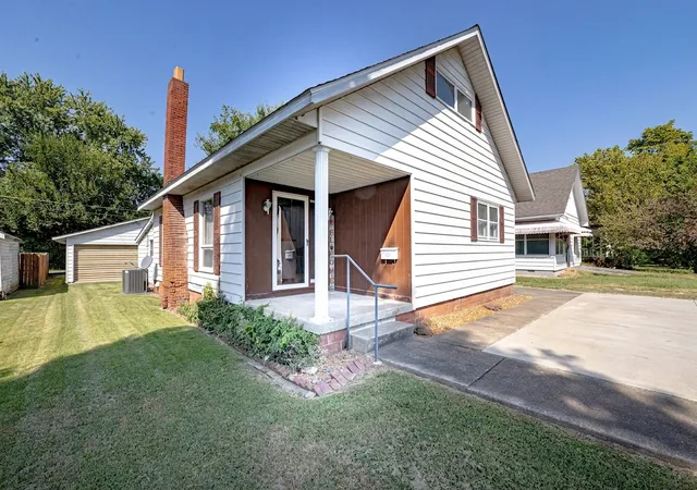 Photo 2 of Single family home for sale at 1013 N 12th Street, Herrin, IL 62948 | MLS# 12766609 | Listing updated on 2026-09-28