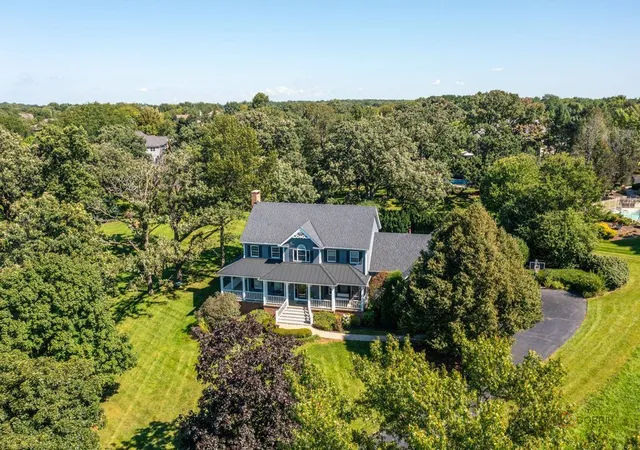 Photo 1 of Single family home for sale at 2904 Fox Knoll Ct, Johnsburg, IL 60051 | MLS# 12766640 | Listing updated on 2026-10-07