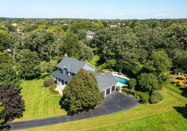 Photo 3 of Single family home for sale at 2904 Fox Knoll Ct, Johnsburg, IL 60051 | MLS# 12766640 | Listing updated on 2026-10-07