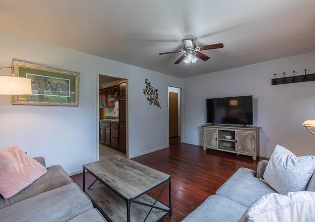 Photo 3 of Single family home for sale at 1412 Meriden St, Mendota, IL 61342 | MLS# 12766652 | Listing updated on 2026-09-29