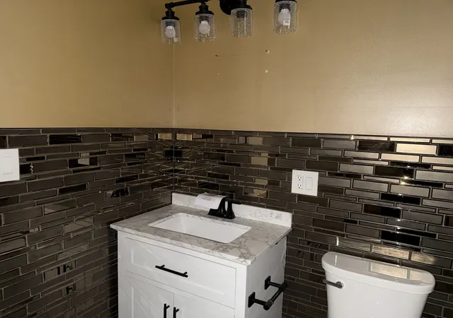 Photo 4 of House for sale at 169 N Lockwood Ave, Chicago, IL 60644 | MLS# 12766663 | Listing updated on 2026-09-23