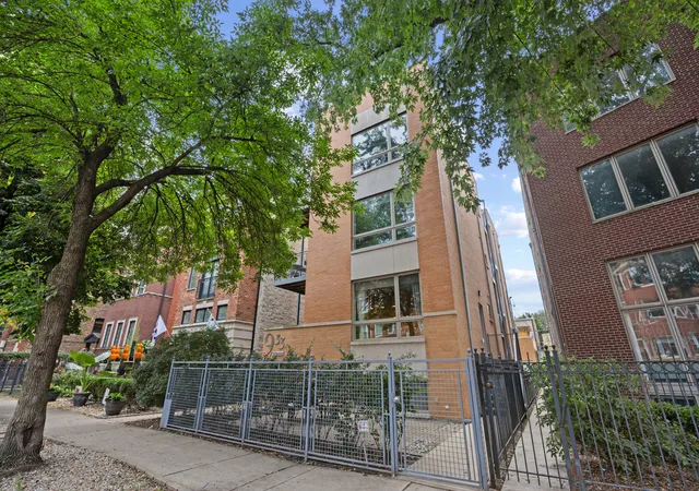 Condo for sale at 933 W George St #1N, Chicago, IL 60657 | MLS# 12766682