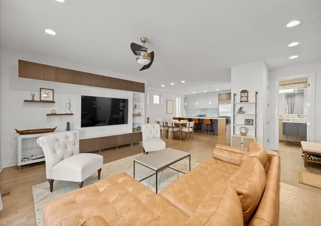 Photo 3 of Condo for sale at 933 W George St #1N, Chicago, IL 60657 | MLS# 12766682 | Listing updated on 2026-09-24