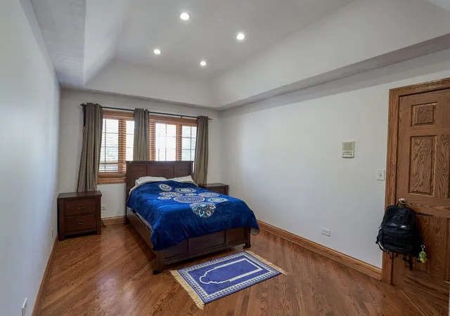 Photo 3 of Single family home for sale at 9508 Natoma Ave, Oak Lawn, IL 60453 | MLS# 12766689 | Listing updated on 2026-09-22