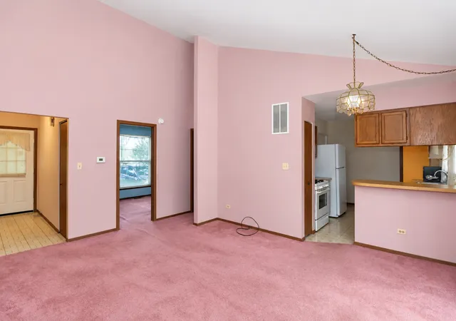 Photo 4 of Townhouse for sale at 7510 Washington St, Hanover Park, IL 60133 | MLS# 12766703 | Listing updated on 2026-09-23