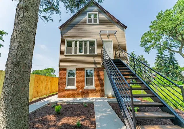 Photo 2 of House for sale at 4438 S Knox Ave, Chicago, IL 60632 | MLS# 12766730 | Listing updated on 2026-09-25
