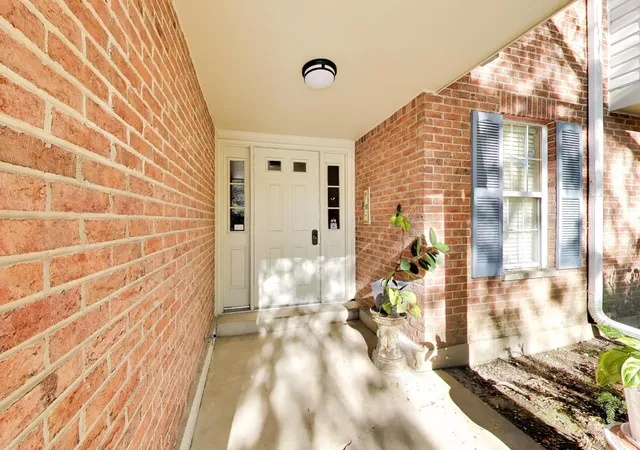Listing Photo 3 - Condo for sale in building located at 1506 Canbury Ct, Wheeling, IL 60090 - Unit #2A