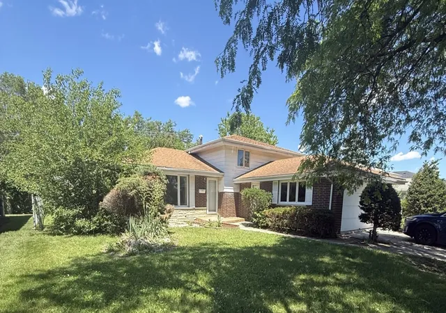 Photo 1 of Single family home for sale at 942 E 168th Street, South Holland, IL 60473 | MLS# 12766750 | Listing updated on 2026-09-22