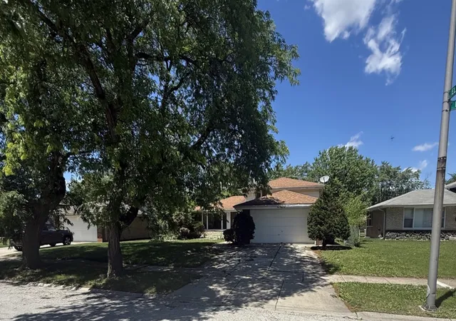 Photo 2 of Single family home for sale at 942 E 168th Street, South Holland, IL 60473 | MLS# 12766750 | Listing updated on 2026-09-22