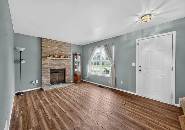 Photo 3 of Single family home for sale at 141 W Prairiefield Ave, Cortland, IL 60112 | MLS# 12766780 | Listing updated on 2026-10-01