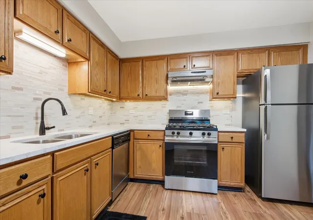 Photo 2 of Single family home for sale at 922 W Happfield Dr, Arlington Heights, IL 60004 | MLS# 12766785 | Listing updated on 2026-09-24