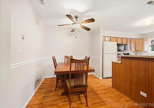 Listing Photo 4 - Condo for sale in building located at 308 Primrose Ct, Aurora, IL 60504 - Unit #308