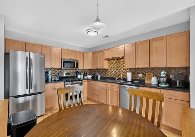 Listing Photo 4 - Condo for sale in building located at 50 N Bokelman St, Roselle, IL 60172 - Unit #534